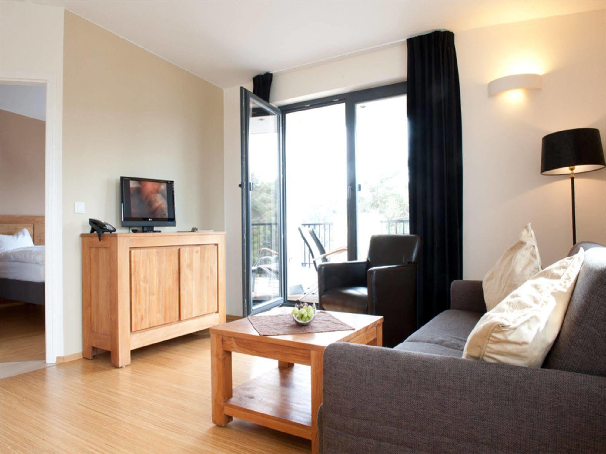 Aparthotel Ostseeperle Glowe - Schoen Gestrandet エクステリア 写真